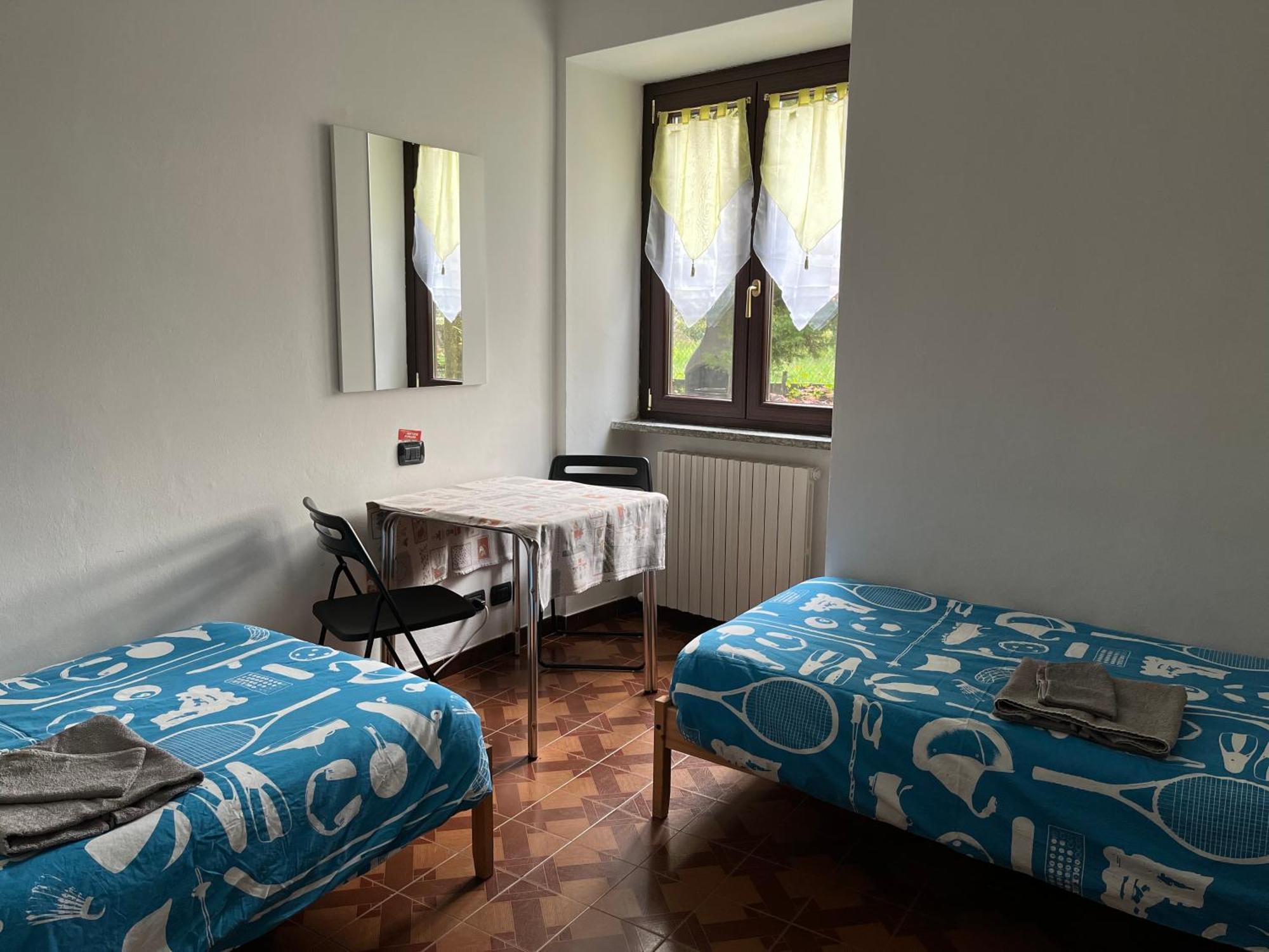 Il Cortile Como Single & Double Room In Apartment No Hotel Eksteriør billede
