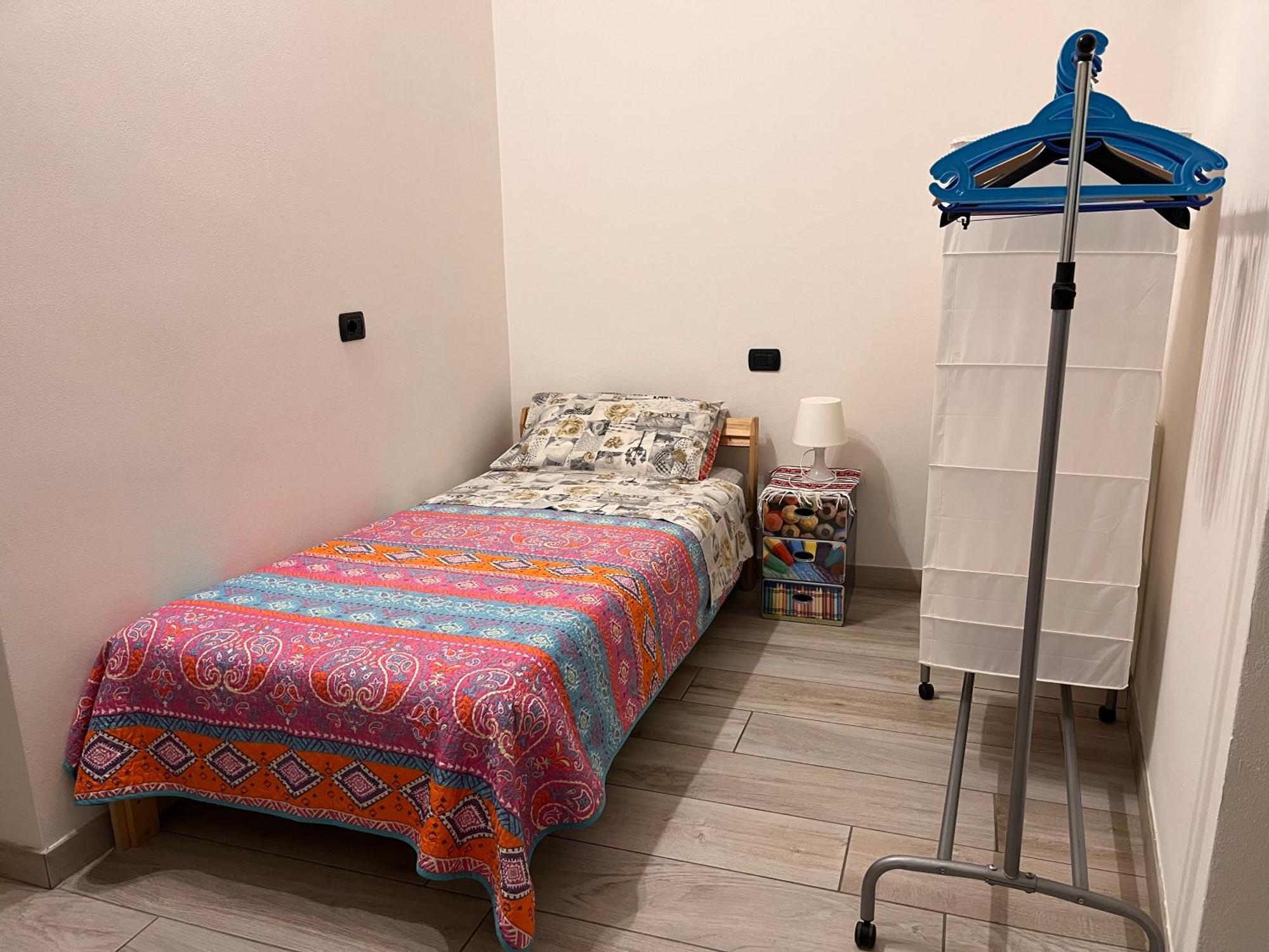 Il Cortile Como Single & Double Room In Apartment No Hotel Eksteriør billede