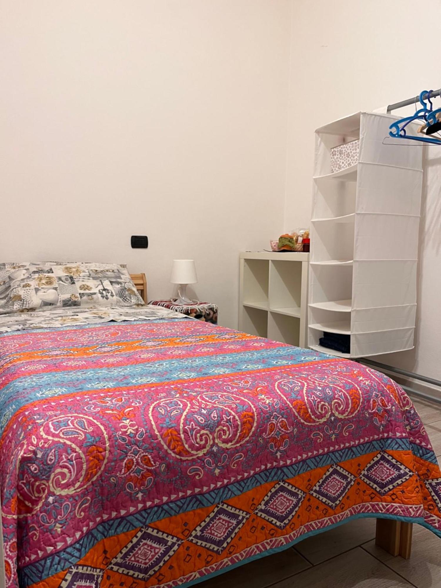 Il Cortile Como Single & Double Room In Apartment No Hotel Eksteriør billede
